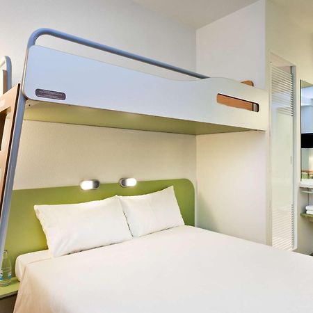 Ibis Budget Givet Bagian luar foto