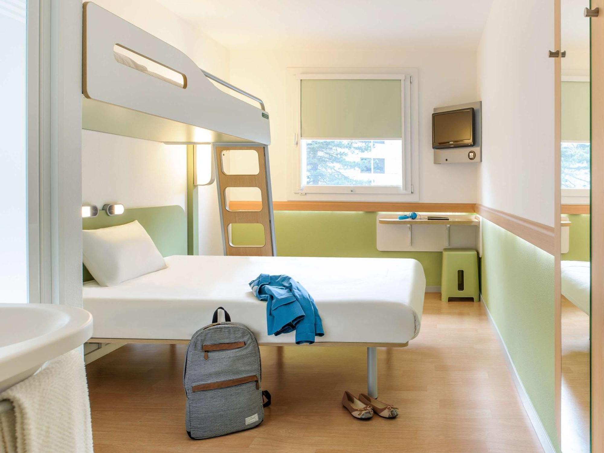 Ibis Budget Givet Bagian luar foto