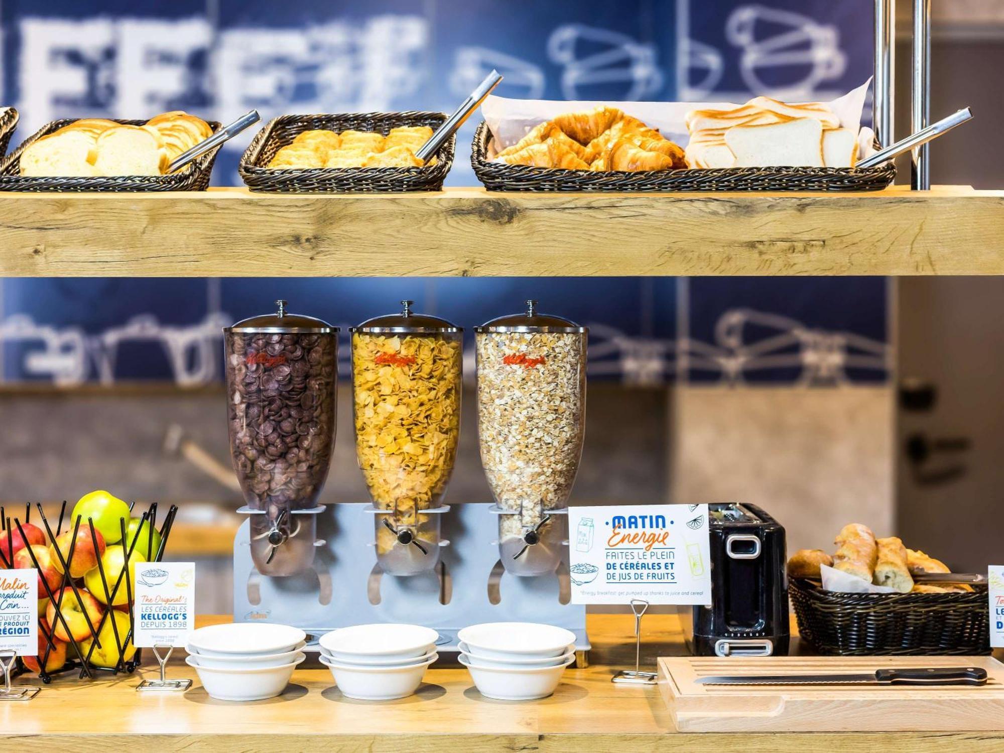 Ibis Budget Givet Bagian luar foto