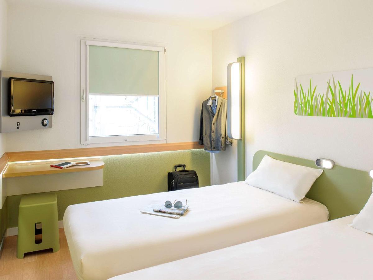 Ibis Budget Givet Bagian luar foto